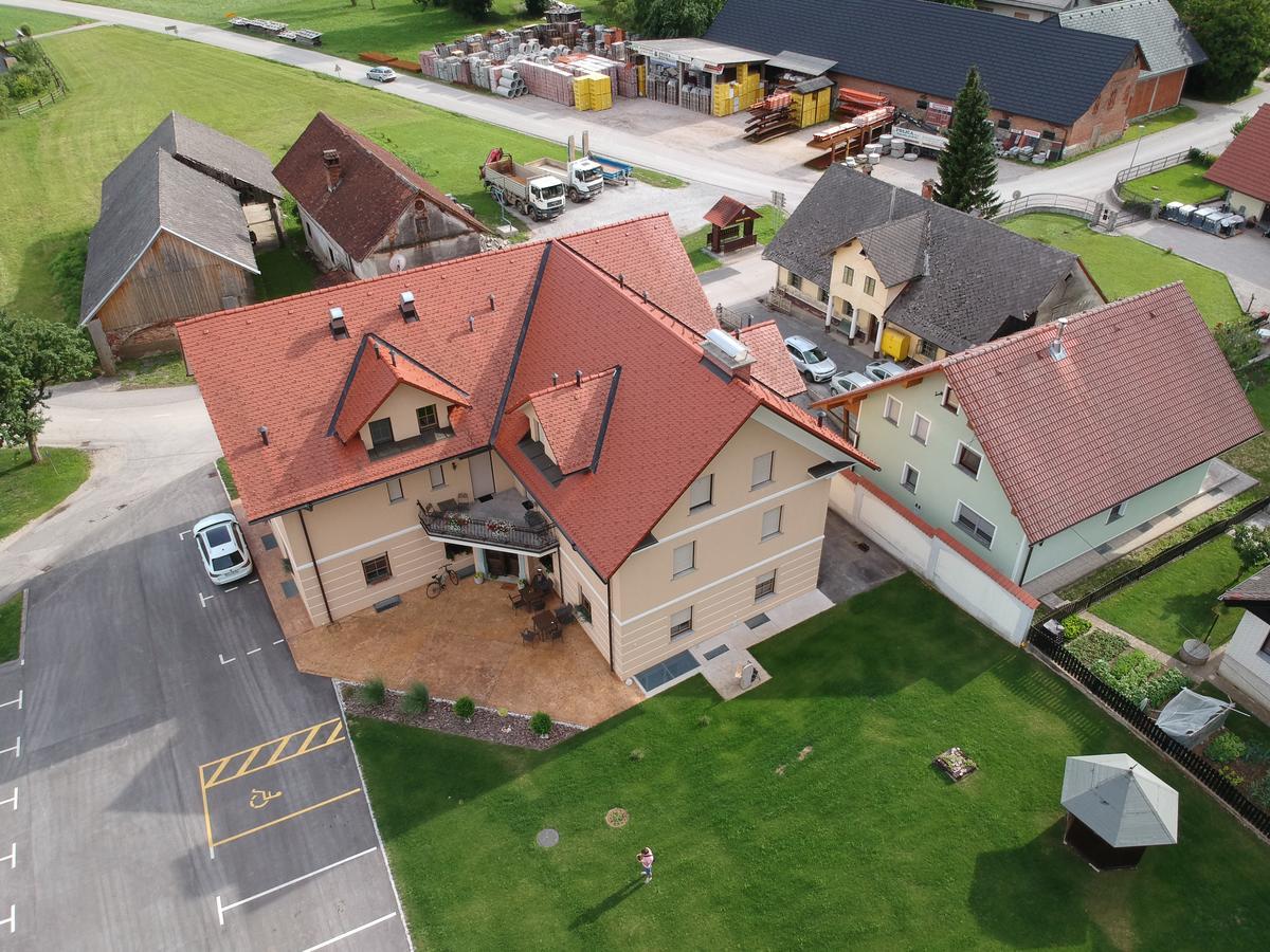 Nočitev z zajtrkom Karun Cerklje na Gorenjskem
